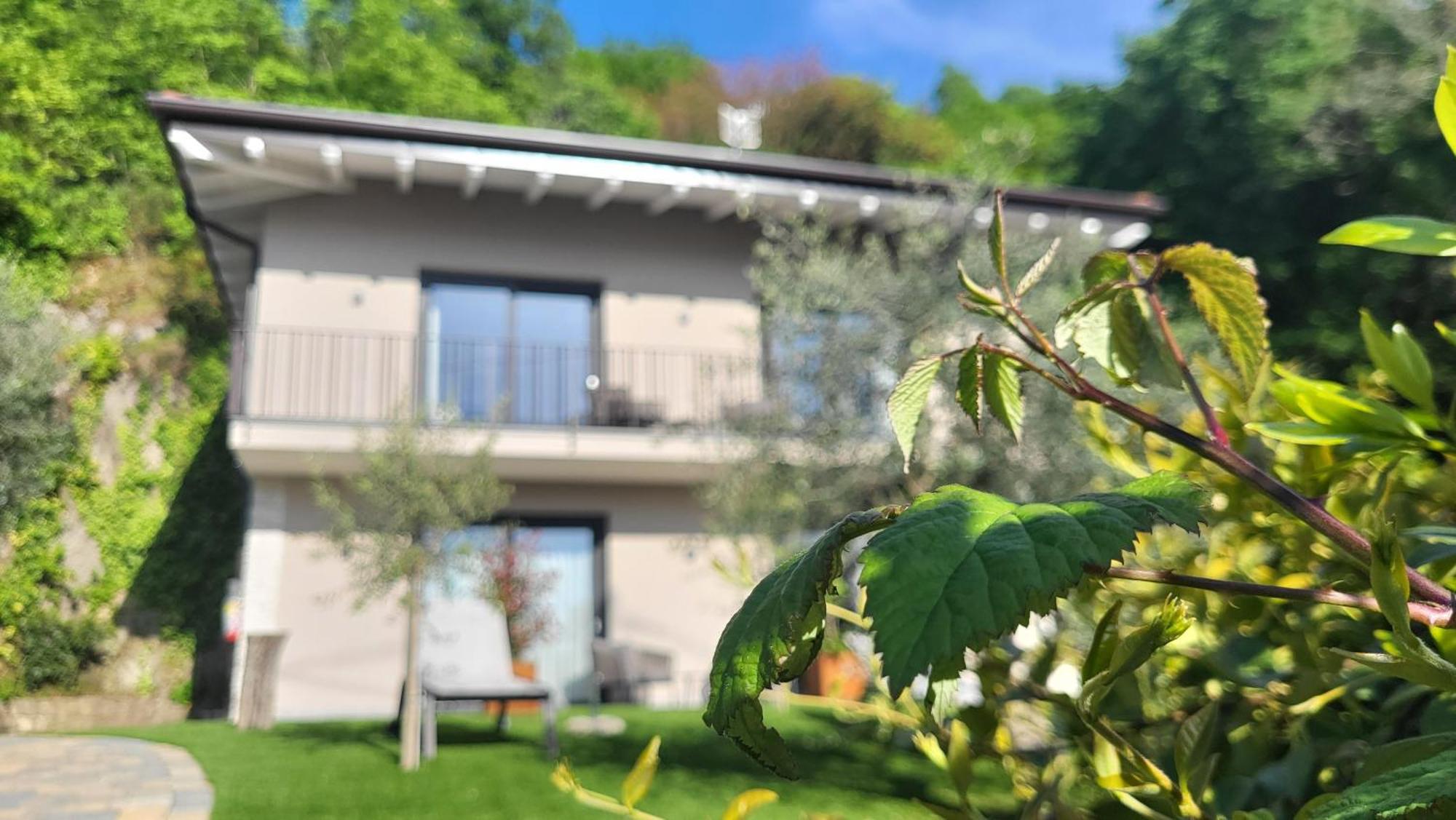 Attilio High Living Suites - Adults Only Torri Del Benaco Extérieur photo